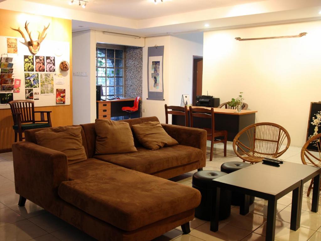 Morning Glory Guest House Kuching Bagian luar foto