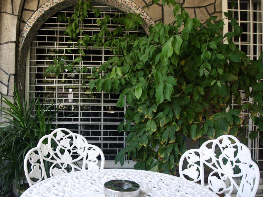 Morning Glory Guest House Kuching Bagian luar foto
