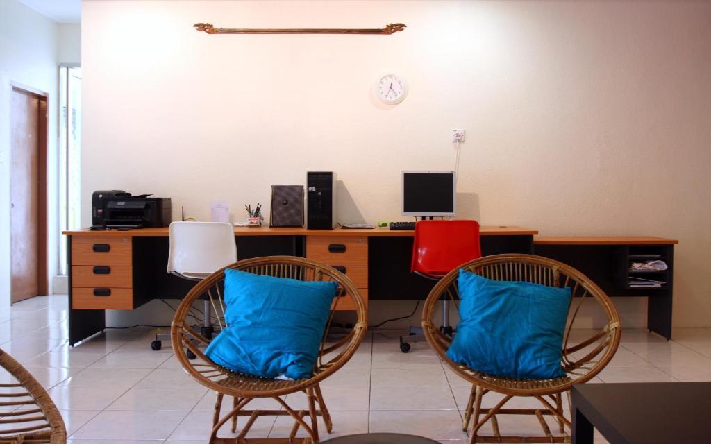 Morning Glory Guest House Kuching Bagian luar foto
