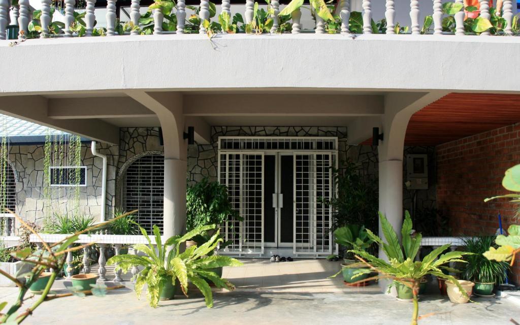 Morning Glory Guest House Kuching Bagian luar foto